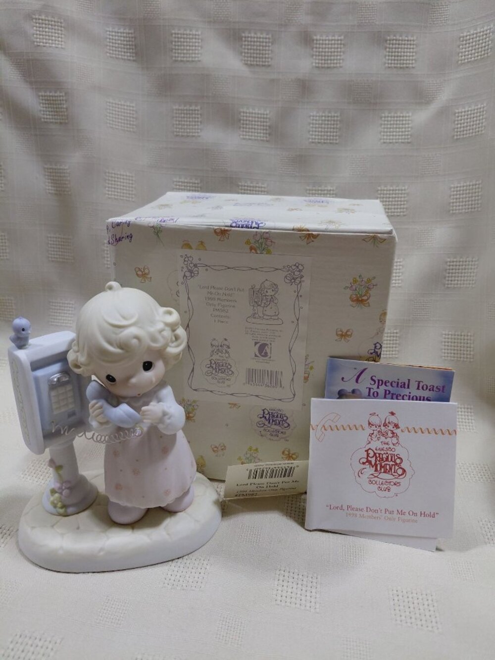 Precious Moments "Lord Please Dont Put Me On Hold" 1998 Members Only Figurine